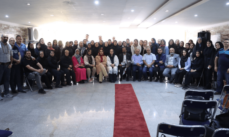 اهدای نشان وفاداری مهرآفرین به همکار پرتلاش در روز جهانی کارگر