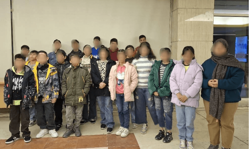 فرزندان مهرآفرین میهمان کنسرت روزبه نعمت‌الهی در برج میلاد شدند