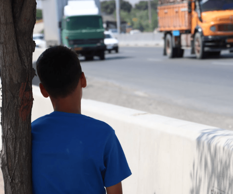 بعد از سال‌ها جدایی مادر از فرزند ، فقط یک چرخ خیاطی تا آرامش مانده…