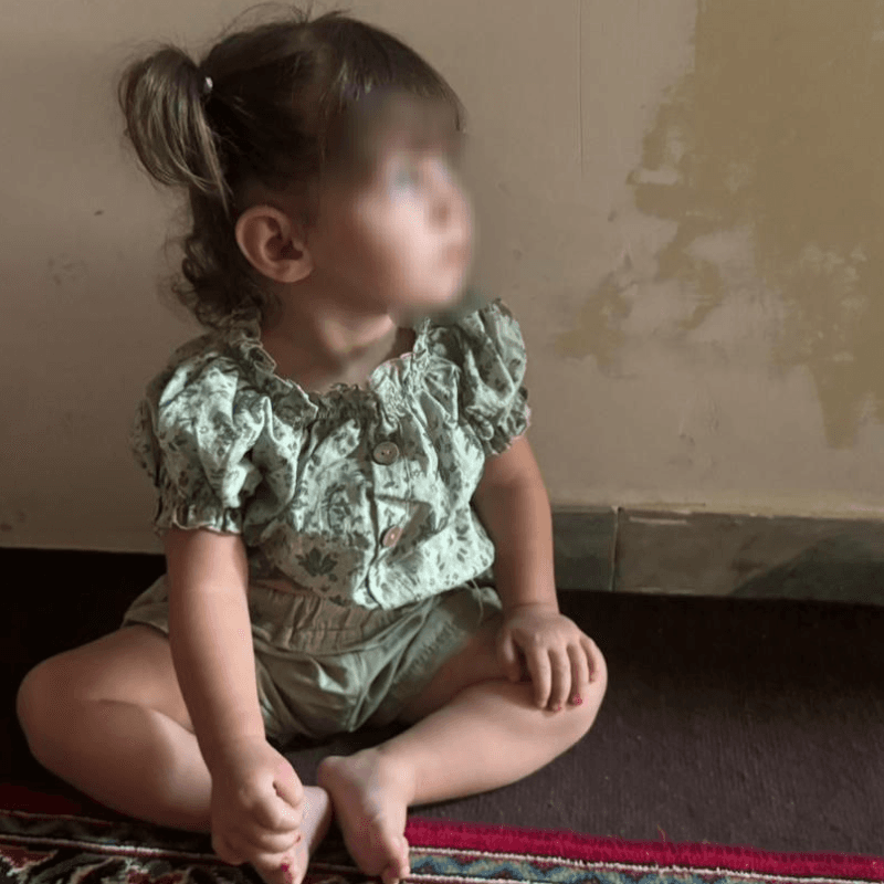 الین و برادرش؛ محبوس در سکوت، چشم‌به‌راه شما