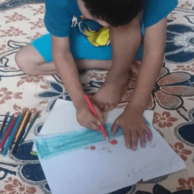 خجالت می‌کشم از مادرم بخواهم