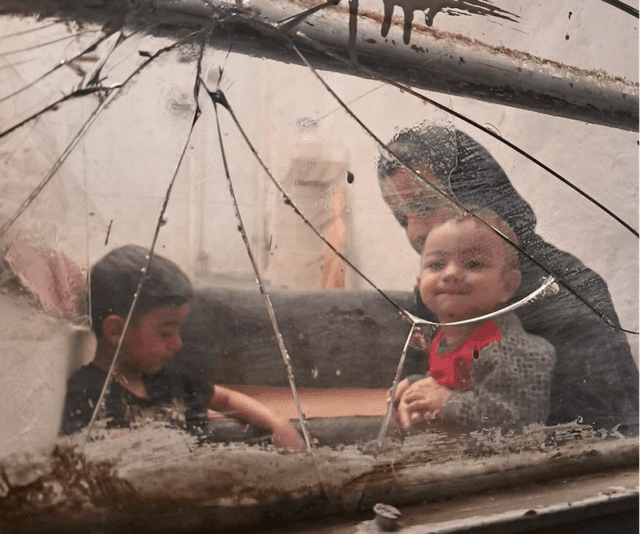 سرطان زیبایی‌اش را گرفت، کاش جانش را نگیرد تا بماند برای فرزندانش