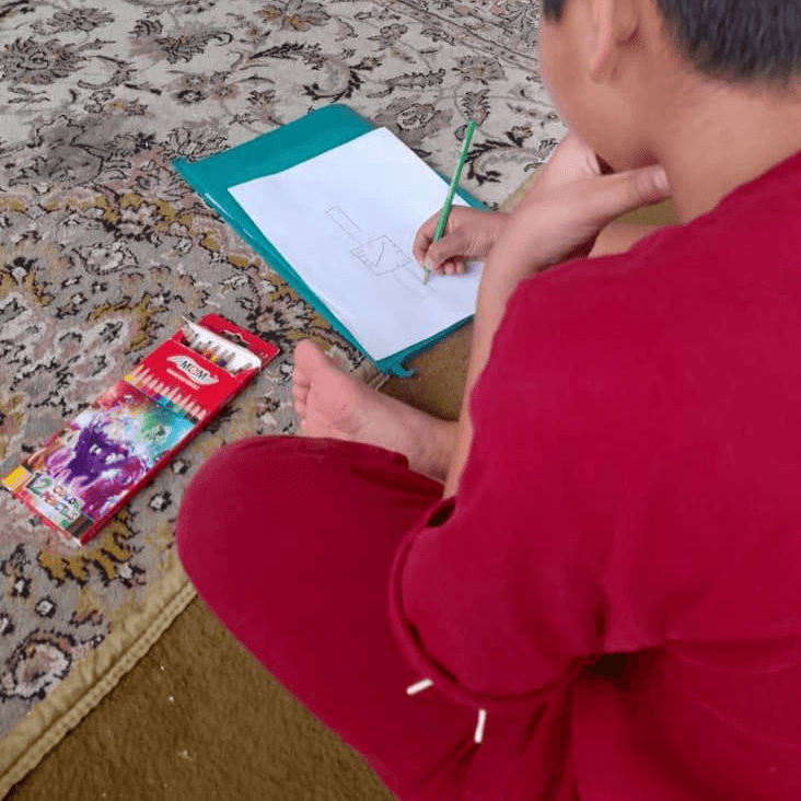 من مراقبت مادربزرگم هستم