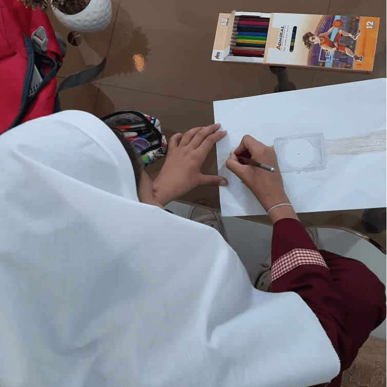 خواهری که مادری می‌کند