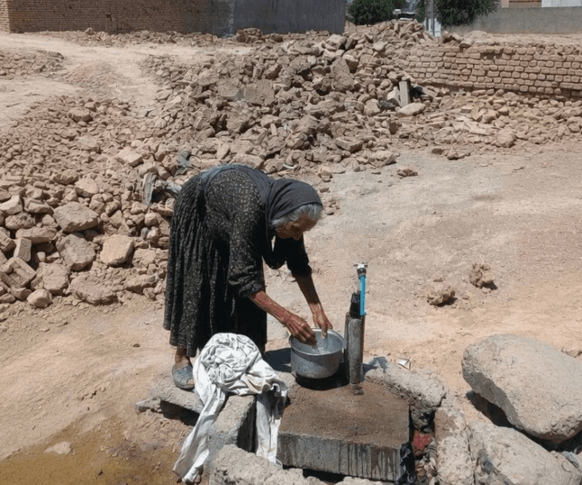پیرزن و نوه‌اش خانه‌خراب شدند!